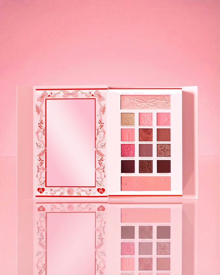 The Cosy Chronicles Face & Eyeshadow Palette